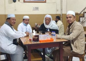 Cagub Jambi Al Haris Sarapan Bersama Pejuang Subuh