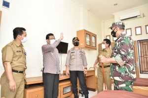 Gubernur Tinjau Kesiapan Tempat Isolasi Tambahan Pasien Covid-19