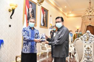 Ardy Daud Terima Piagam WTP Dari Ditjen Perbendaharaan