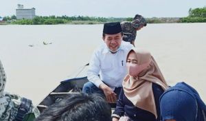 Hesti Haris Pilih Nonton Debat Calon Gubernur Jambi dari Rumah
