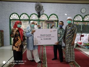 Jelang Milad, Mandiri Syariah Area Jambi Gelar Program Mengalirkan Berkah Untuk Umat