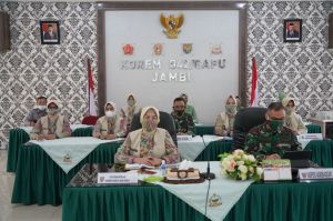 Ketua Yayasan Kartika Jaya Korem 042/Gapu Hadiri Paparan Aspers Kasdam II/Swj Secara Virtual