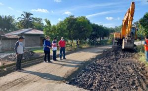 Gubernur Tinjau Perbaikan Jalan Pulau Rengas-Muarasiau