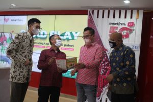 Sinergi Smartfren-Moratel Hadirkan True QuadPlay untuk Target Pasar Internet QuadPlay di Indonesia