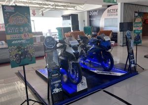 Cukup Bayar Rp3,5 Juta Sudah Bisa Bawa Yamaha All New R15 Connected