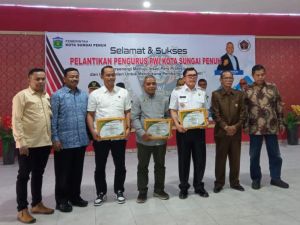 PWI Berikan Penghargaan untuk PT Kerinci Merangin Hidro