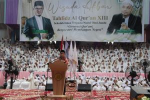 Gubernur Hadiahkan 5 Umroh Gratis Untuk Guru dan Siswa SIT Nurul ‘Ilmi