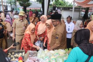 Bazar Ramadhan DWP Provinsi Jambi Bantu Masyarakat Penuhi Kebutuhan Pokok