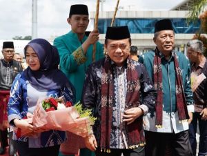Gubernur dan Wakil Gubernur Jambi Disambut dengan Seloko Adat