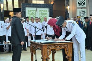 Penyegaran Birokrasi, Maulana Lantik 62 Pejabat Lingkup Pemkot Jambi