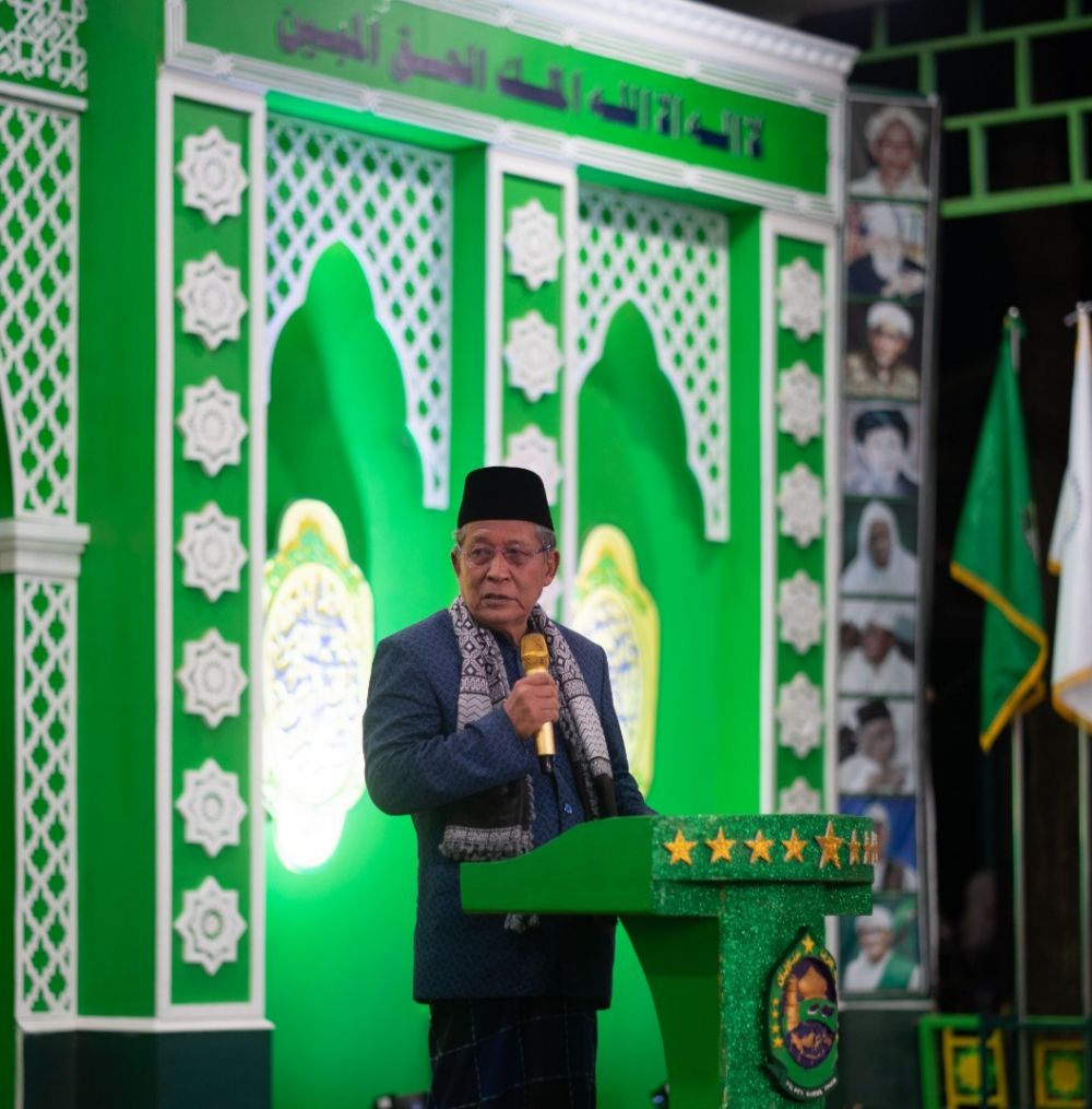 Wakil Gubernur Jambi Abdullah Sani memberikan sambutan.