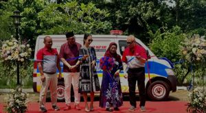JNE dan TIKI Serahkan Bantuan Mobil Ambulans dan Jenazah untuk Kemanusiaan
