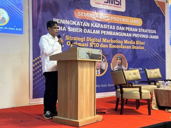 Ketua SMSI Provinsi Jambi Mukhtadi Putranusa.