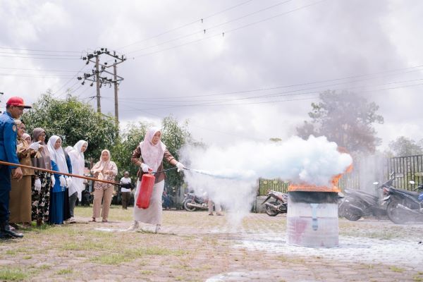 Pertamina EP Jambi Bersama Damkar Batanghari Bekali Warga Hadapi Risiko Kebakaran