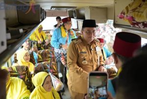 435 Orang Jamaah Calon Haji Asal Kota Jambi Resmi Diberangkatkan