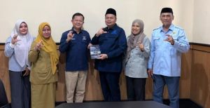 Sambangi Komisi Informasi, Ketua DPRD Kota Jambi Perkuat Komitmen Pelayanan Publik Transparan   