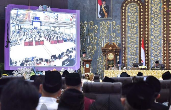 Sidang Paripurna Istimewa HUT Kota Jambi, Maulana Sampaikan Capaian Kinerja