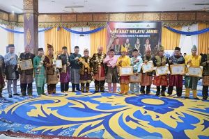 Puncak Hari Adat Melayu Jambi 2026, Gubernur Ajak Jaga Jati Diri dan Marwah Adat