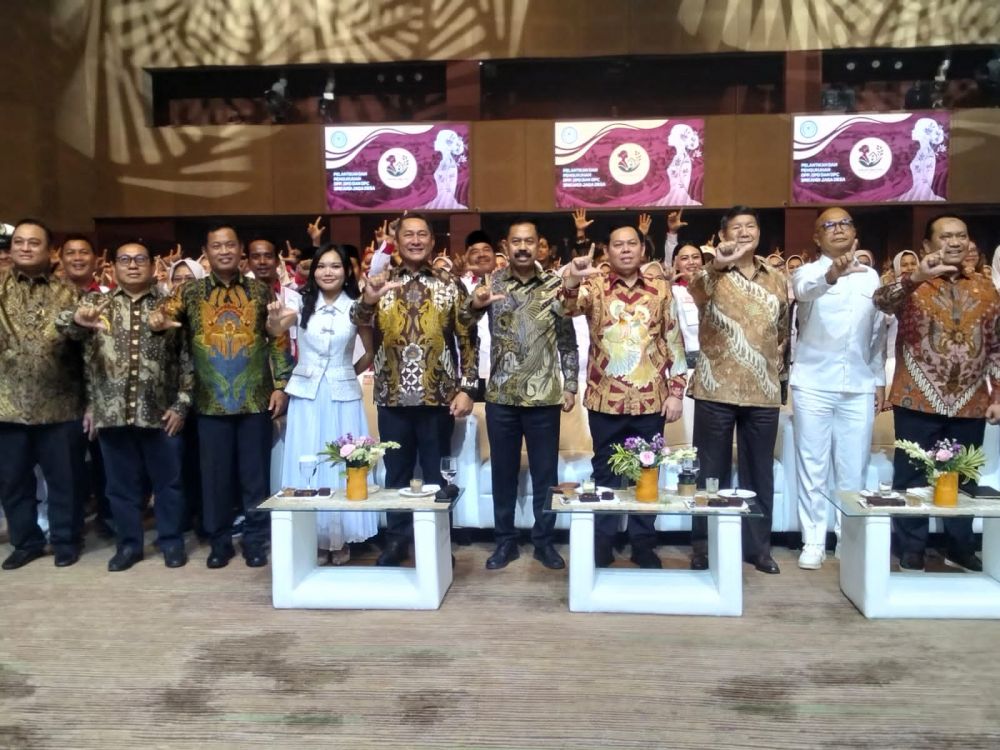 Hashim Lantik Pengurus Srikandi Jaga Desa, ABPEDNAS-SMSI Kerja Sama Dukung Program Jaga Desa