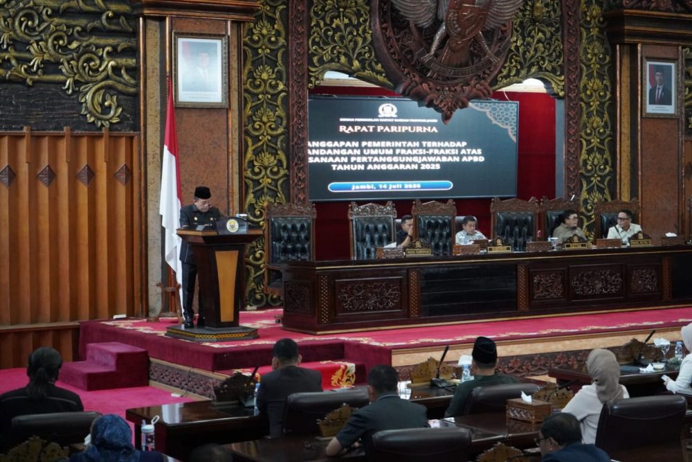 Gubernur Jawab Pandangan Umum Fraksi, Komitmen Perkuat Tata Kelola dan Kesejahteraan Masyarakat