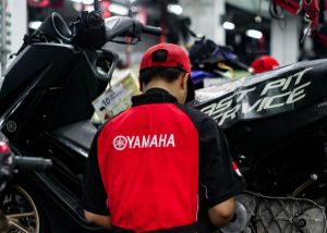 Ini Hal-Hal yang Wajib Diketahui Pengendara Wanita agar Motor Tetap Prima