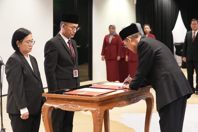 Perkuat Organisasi, OJK Lantik 2 Pejabat Baru