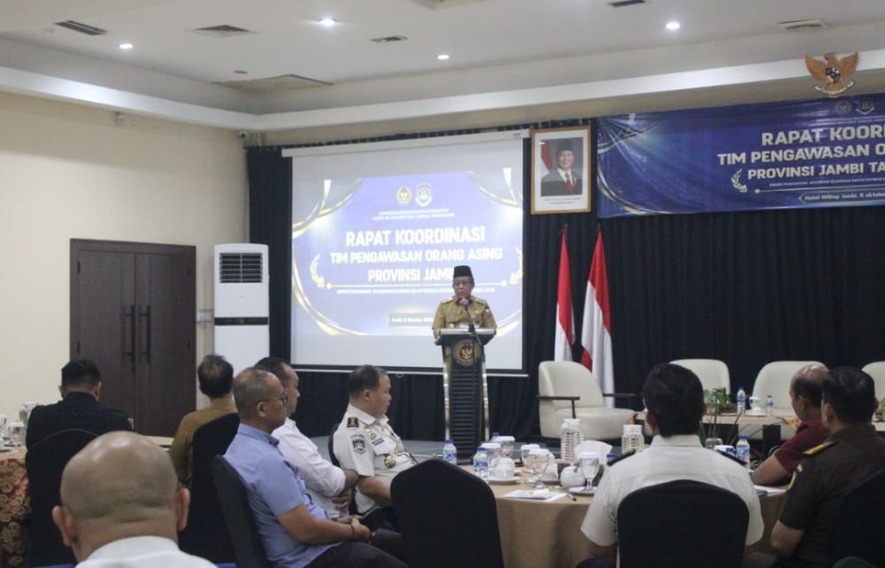 Wagub Abdullah Sani Minta Pengawasan WNA di Jambi Diperketat